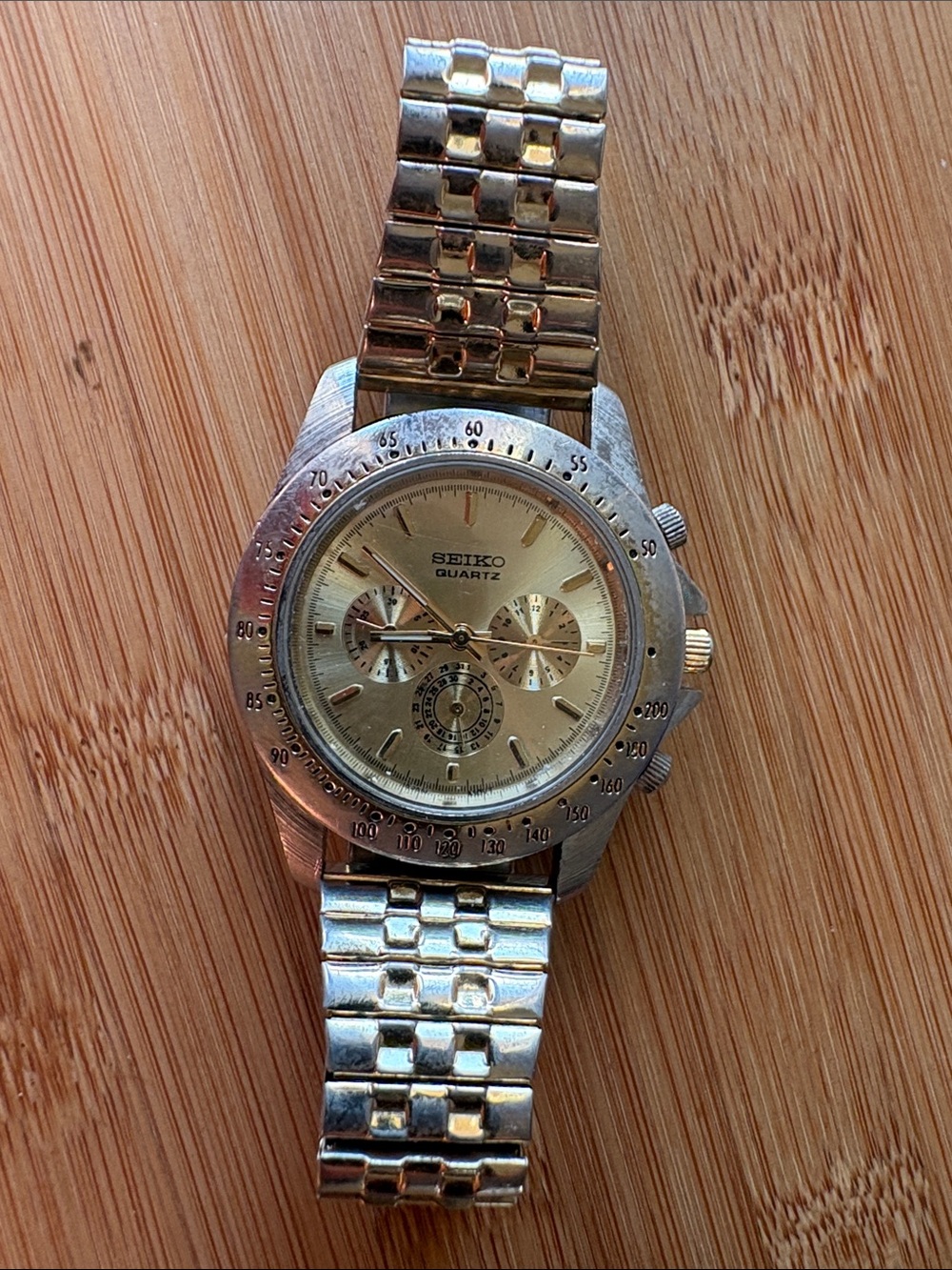 Answer: Men’s Seiko Watch